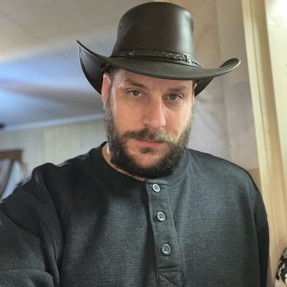 Meet your Posher, Tony - Picture 1 of 1